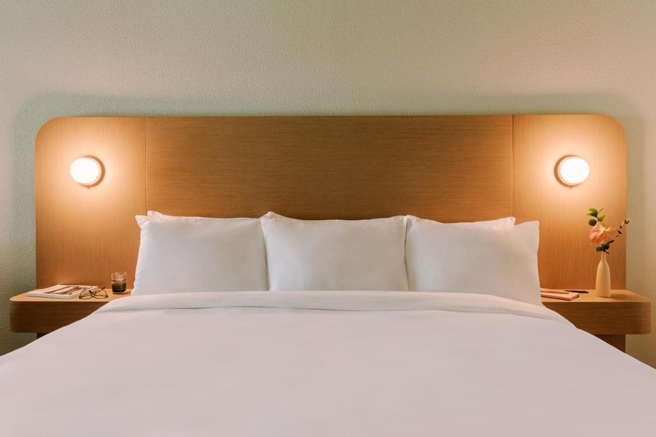 Sonder Cirrus Hotel Four Corners Bagian luar foto